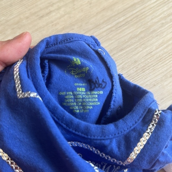 Disney Baby newborn Snow White onesie - Picture 2 of 2